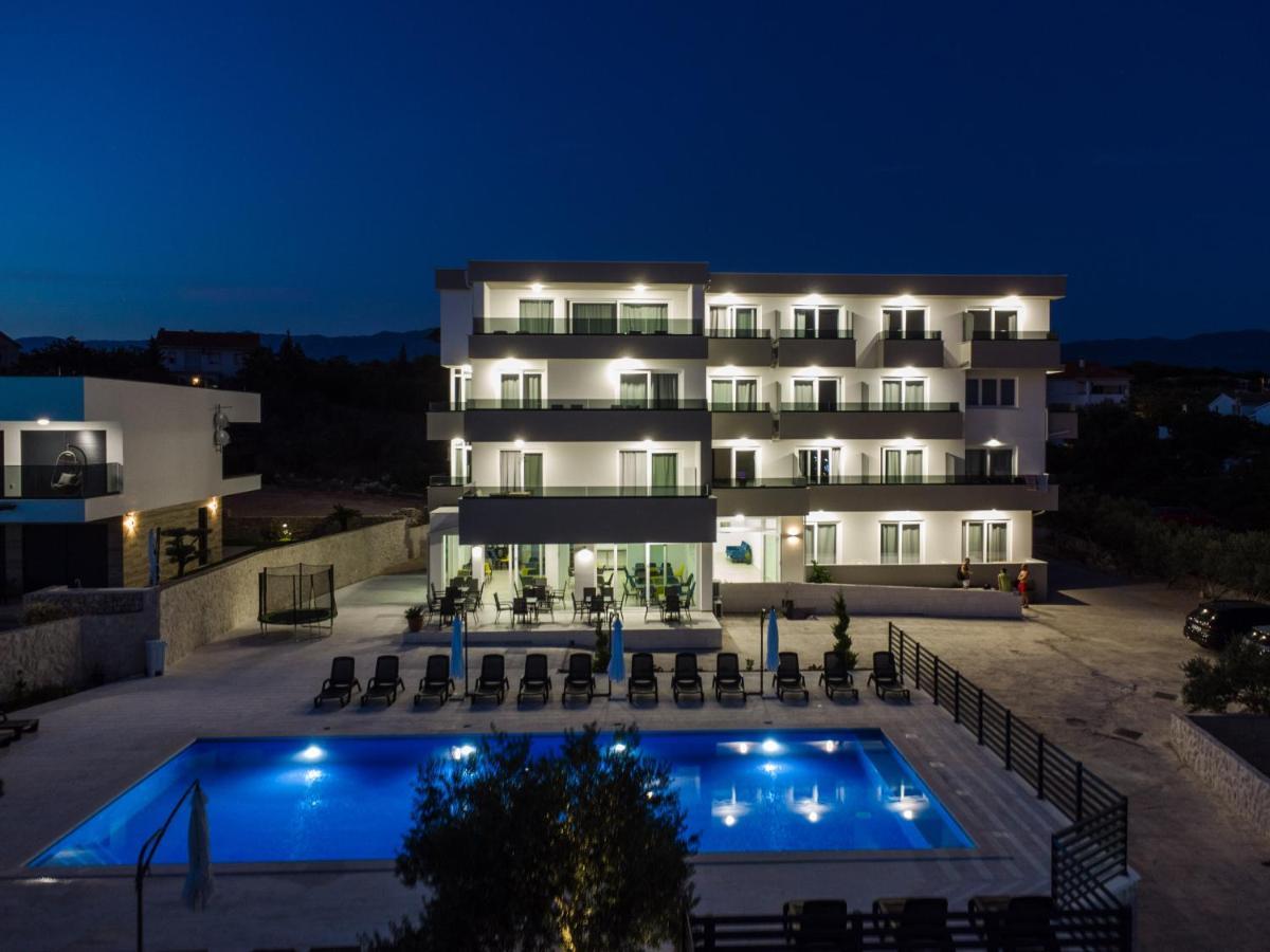 Pansion Comfort Lepar Novalja Exterior foto