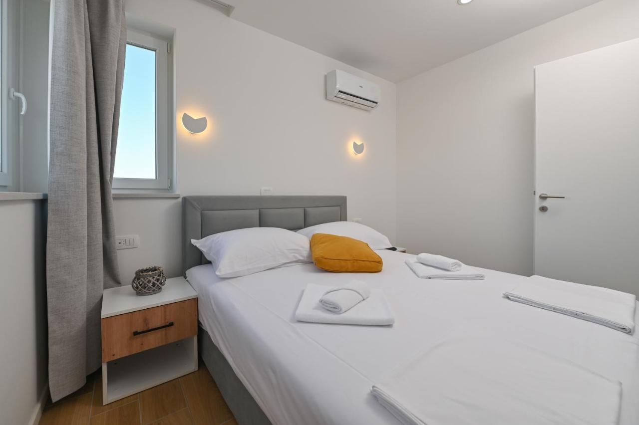 Pansion Comfort Lepar Novalja Exterior foto